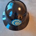 Bakelieten helm, Ophalen