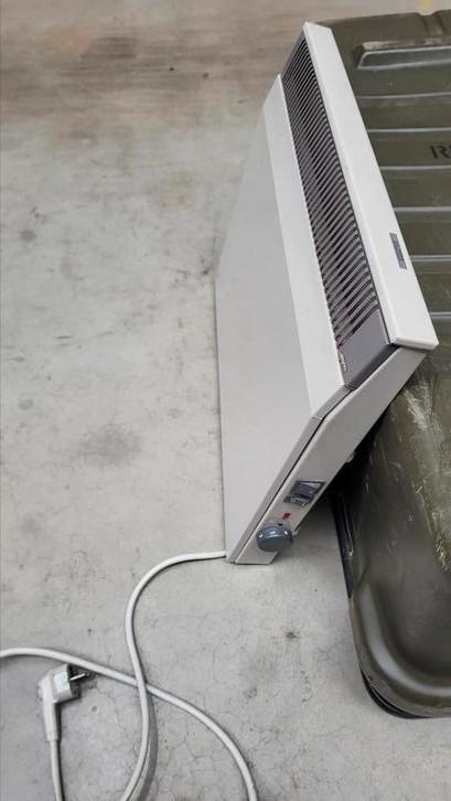 Dimplex convector kachel 750 watt thermostaat, Doe-het-zelf en Verbouw, Verwarming en Radiatoren, Gebruikt, Kachel, 30 tot 80 cm