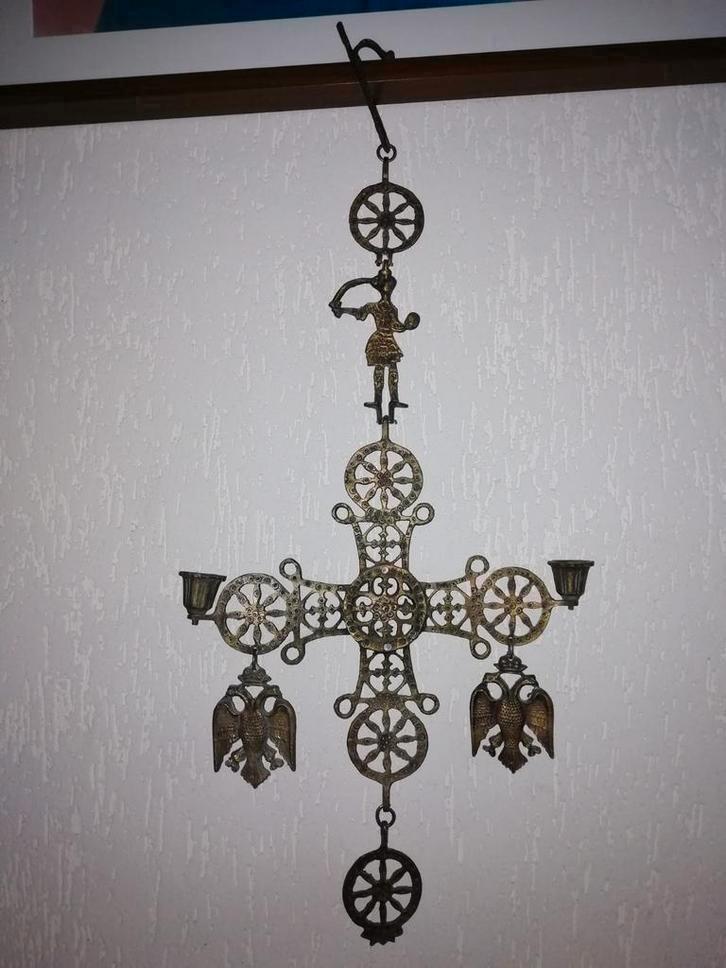 Byzantijns Kruis, hangende wandkandelaars messing/ gietijzer, Antiek en Kunst, Antiek | Religie, Ophalen of Verzenden