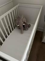 Sundvik Ikea babybedje wit, Kinderen en Baby's, Kinderkamer | Complete kinderkamers, Ophalen of Verzenden, Zo goed als nieuw, Jongetje of Meisje