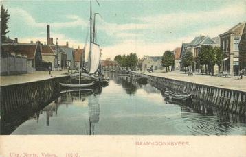 (388-542-031) Raamsdonksveer Kanaal met boten beschikbaar voor biedingen