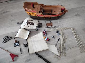 Playmobil Piratenschip met Accessoires beschikbaar voor biedingen