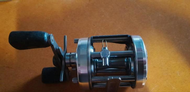 Abu Ambassadeur 6500 C3  zeldzame chrome uitvoering, Watersport en Boten, Hengelsport | Algemeen, Zo goed als nieuw, Molen, Ophalen of Verzenden