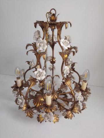Kroonluchter verguld roosjes porcelein wit antiek brocante beschikbaar voor biedingen