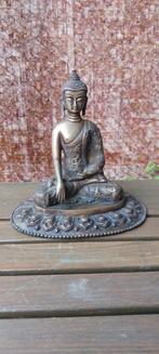 BRONZEN BOEDDHA BEELD MET MOOI VERSIERDE  SOKKEL  17 CM HOOG, Ophalen of Verzenden