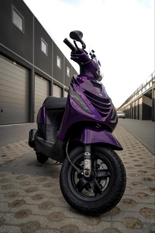 Zip Piaggio 4Takt Brom, Fietsen en Brommers, Scooters | Piaggio, Zo goed als nieuw, Zip, Maximaal 45 km/u, Ophalen