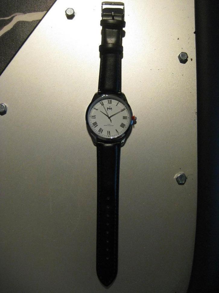 Herenhorloge, Sieraden, Tassen en Uiterlijk, Horloges | Heren, Nieuw, Polshorloge, Overige merken, Overige materialen, Leer, Ophalen of Verzenden