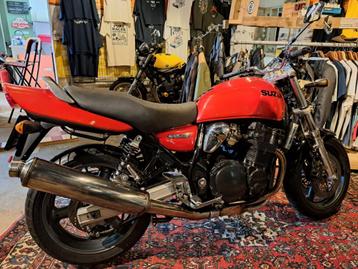 Suzuki GSX750 Inazuma (Zeer mooi !!!) beschikbaar voor biedingen