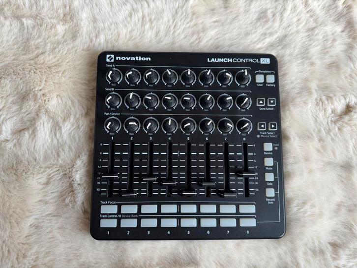 Novation Launch Control XL - MK2, Muziek en Instrumenten, Midi-apparatuur, Zo goed als nieuw, Ophalen of Verzenden