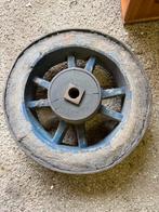 Oude houten wagenwiel, Antiek en Kunst, Antiek | Overige Antiek, Ophalen of Verzenden