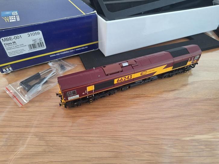 ESU Class 66 EWS Digitaal met sound en rook REE Modeles, Hobby en Vrije tijd, Modeltreinen | H0, Zo goed als nieuw, Locomotief