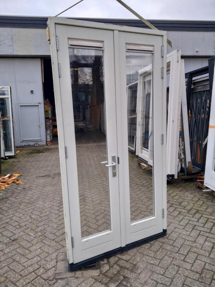 Kozijn met dubbele deuren 2 x, Doe-het-zelf en Verbouw, Deuren en Horren, Zo goed als nieuw, Buitendeur, 215 cm of meer, 120 cm of meer