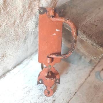 oude franse verweerde schuurdeur klink sluitwerk beschikbaar voor biedingen