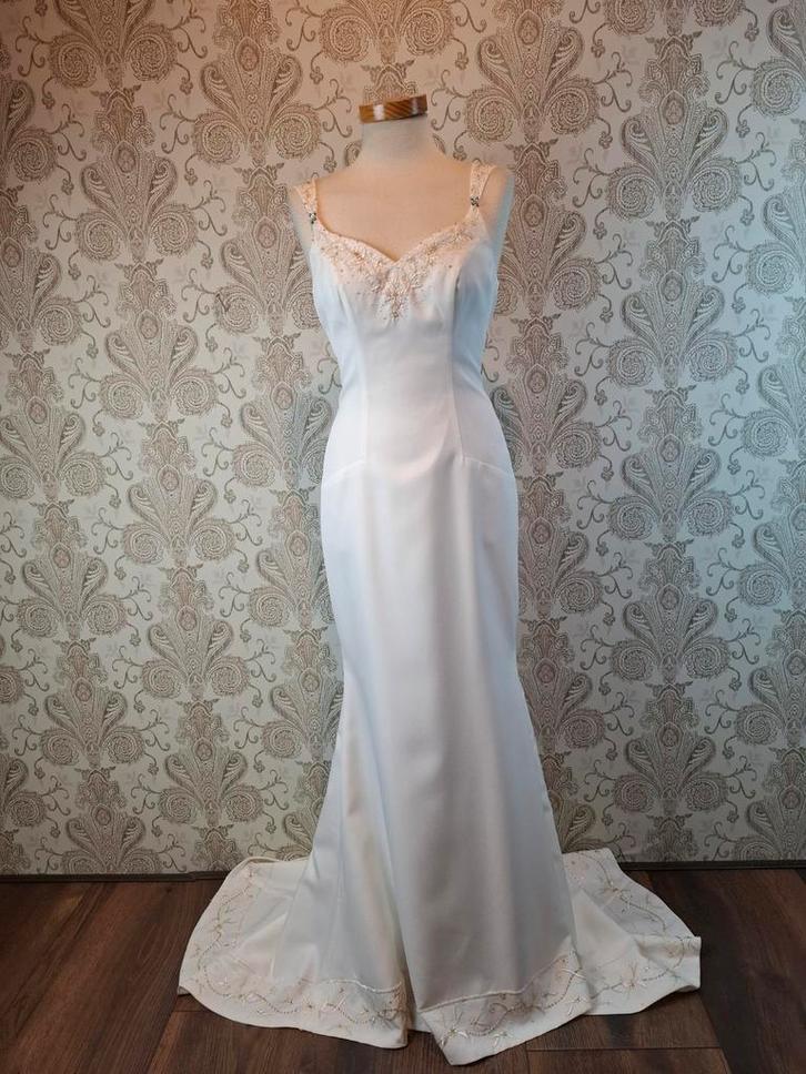 Schitterende bruidsjurk trouwjurk mt 36/38, Kleding | Dames, Trouwkleding en Trouwaccessoires, Zo goed als nieuw, Trouwjurk, Overige kleuren