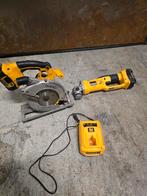 Dewalt handcirkelzaag en haakse slijpmachine 18v, Ophalen of Verzenden, Gebruikt, Cirkelzaag, 30 tot 70 mm
