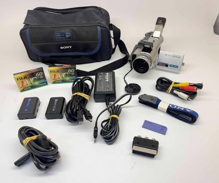 SONY DCR-TRV60E veelzijdige Digitale mini dv met DV uit, Audio, Tv en Foto, Videocamera's Digitaal, Gebruikt, Camera, Mini dv