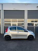 Zeer Nette Peugeot 107 1.0 12V 5DR 2007 APK TOT: 03-09-2026, Auto's, Voorwielaandrijving, 4 stoelen, 68 pk, Handgeschakeld