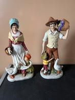 Porseleinen Beeldjes Jongen en Meisje, Antiek en Kunst, Antiek | Porselein, Ophalen of Verzenden
