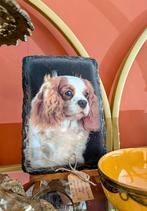 King Charles Spaniel op Leisteen Portret, Ophalen of Verzenden, Zo goed als nieuw, Hond of Kat, Beeldje of Figuurtje
