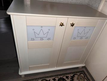 Leuke kast te koop – moet snel weg!   beschikbaar voor biedingen