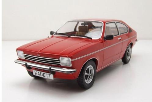 1:18 AANBIEDING! Opel Kadett C Coupé uit 1975 Rood MCG, Hobby en Vrije tijd, Modelauto's | 1:18, Nieuw, Auto, Overige merken, Ophalen of Verzenden