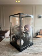 Vitrine stolp met wereldbollen, Ophalen of Verzenden, Zo goed als nieuw
