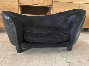 Leuke hondenmand zwart voor kleine hond beschikbaar voor biedingen
