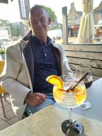 Man zoek vrouw, Contacten en Berichten