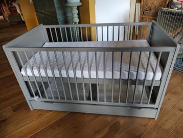 Baby ledikant beschikbaar voor biedingen