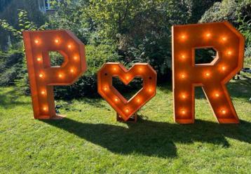 Houten Trouwletters P&R met Hart beschikbaar voor biedingen