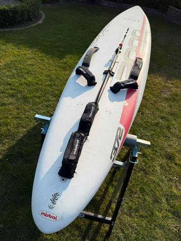 Mistral One Design 2000 Olympic Regatta SurfBoard Windsurf beschikbaar voor biedingen