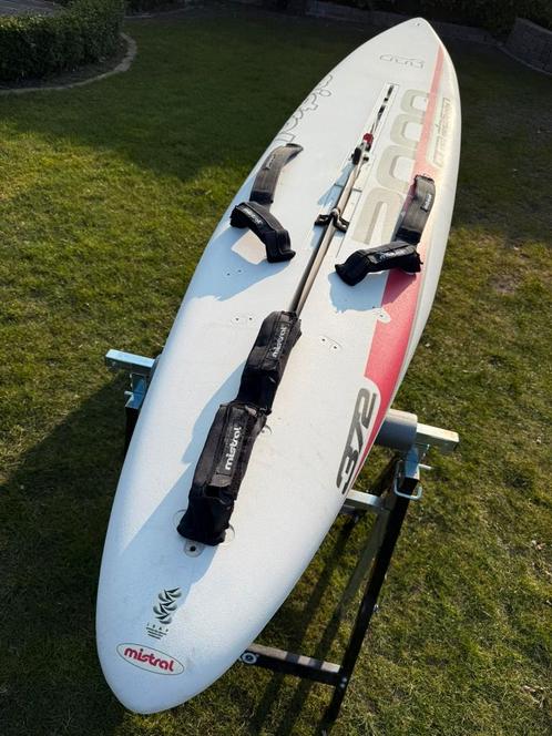 Mistral One Design 2000 Olympic Regatta SurfBoard Windsurf, Watersport en Boten, Windsurfen, Zo goed als nieuw, Plank, 300 cm of meer