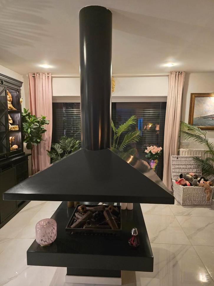 Gratis openhaard af te halen met schoorsteenpijp, Huis en Inrichting, Kachels, Gebruikt, Houtkachel, Hout, Ophalen