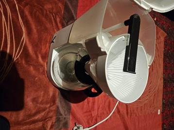 Super netjes en werkende en kwaliteit en mooi koffieapparaat beschikbaar voor biedingen