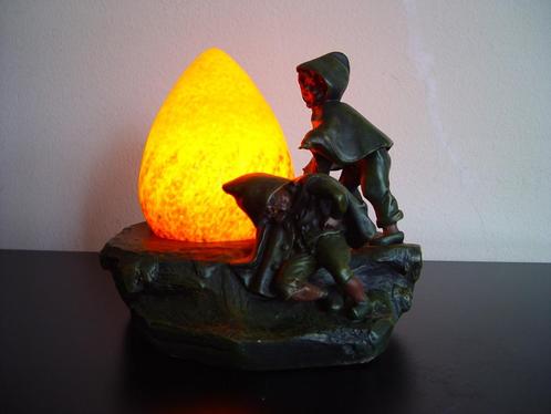 tafellamp met beelden, design a. moreau, copy , gemerkt., Huis en Inrichting, Lampen | Tafellampen, Gebruikt, Minder dan 50 cm