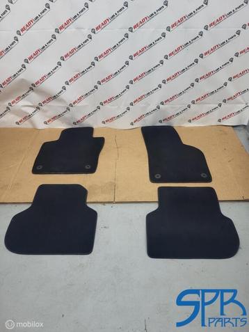 Matten set VW Jetta VI 5C 5C7863011J MATTENSET NIEUW NA 2011 beschikbaar voor biedingen