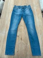 Mooie yaya jeans mt 38, Ophalen of Verzenden, Zo goed als nieuw, Blauw, W30 - W32 (confectie 38/40)