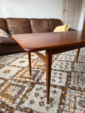 Deense mid century jaren ‘60 design tafel, teakhout beschikbaar voor biedingen