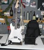 hele mooie stratocaster gitaar met versterker, Ophalen, Zo goed als nieuw, Elektrische gitaar