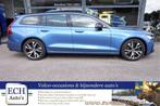Volvo V60 2.0 B3 R-Design trekhaak en panodak (bj 2021), 1800 kg, 4 cilinders, Blauw, Leder en Stof