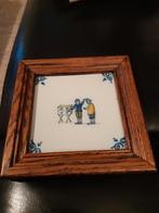 Koninklijke Makkumer tegel met figuurtjes, Ophalen of Verzenden