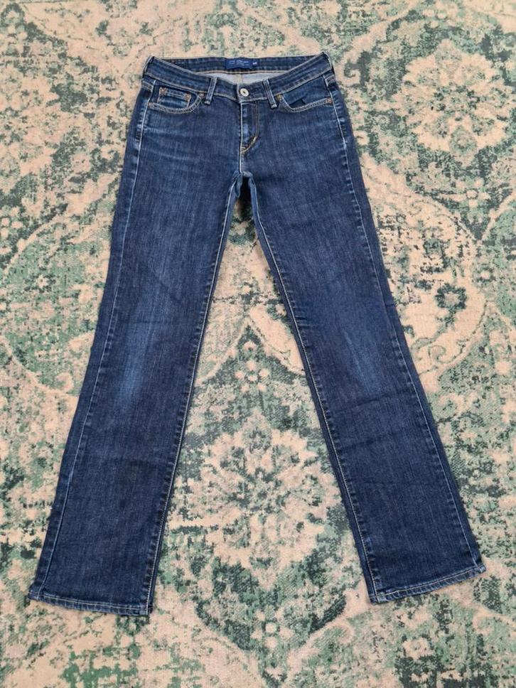 Levi’s slight curve classistraight leg W26 L30 WMN Tulsi2630, Kleding | Dames, Spijkerbroeken en Jeans, Zo goed als nieuw, W27 (confectie 34) of kleiner