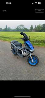 Gilera runner DD 70cc, Fietsen en Brommers, Scooters | Piaggio, Ophalen, Zo goed als nieuw, Zip