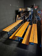 4 verrijdbare tribunes - 75 pers - Ruimtebesparend opbergen, Ophalen, Zo goed als nieuw