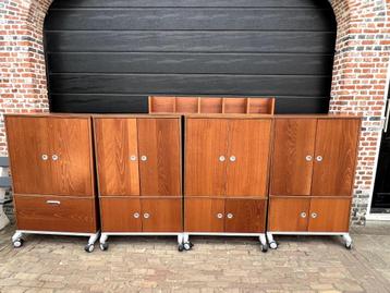 (kantoor)kasten 4 stuks Ikea effectiv + wandrekje KOOPJE !