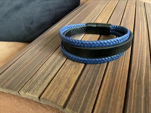 Nieuw! Mooie blauw/zwarte lederen armband(21cm), Sieraden, Tassen en Uiterlijk, Armbanden, Nieuw, Leer, Blauw, Ophalen of Verzenden