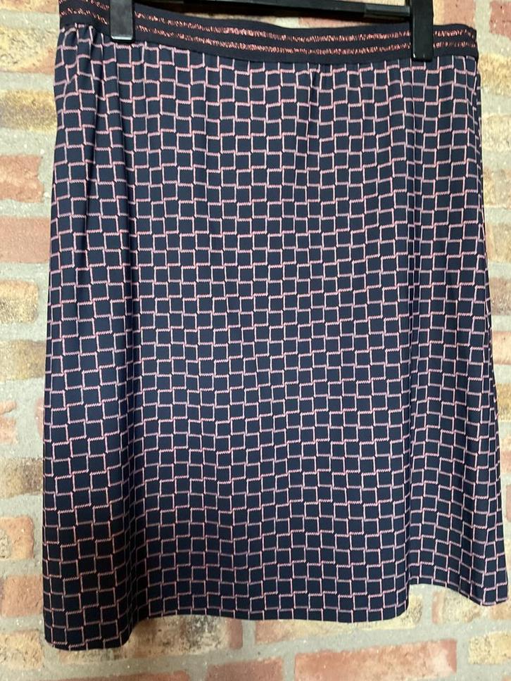Cadadia! Als nieuwe prachtige rok donkerblauw goud detail 46, Kleding | Dames, Rokken, Zo goed als nieuw, Maat 46/48 (XL) of groter