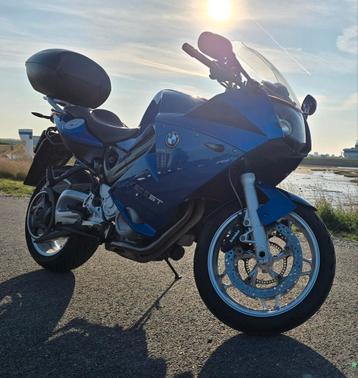 Schitterende BMW F800ST  beschikbaar voor biedingen