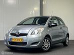 Toyota Yaris 1.0 VVTi Cool [ NL auto met NAP en airco ], Auto's, Voorwielaandrijving, 532 kg, 750 kg, Elektrische ramen