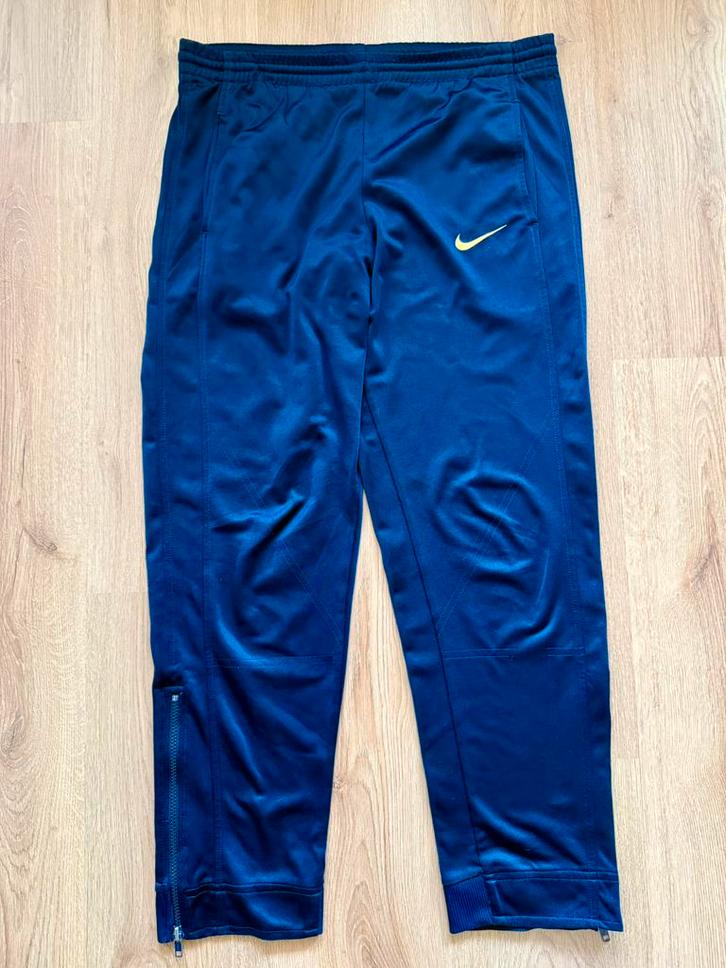 Nike Vintage 90’s Donkerblauw Trainigsbroek Met Rits Maat S, Kleding | Heren, Broeken en Pantalons, Gedragen, Maat 46 (S) of kleiner